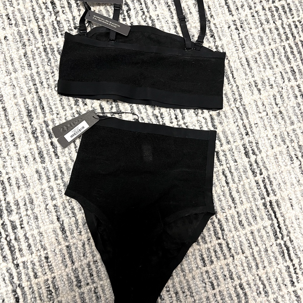 Skims Power Mesh Set - Picture 2 of 2